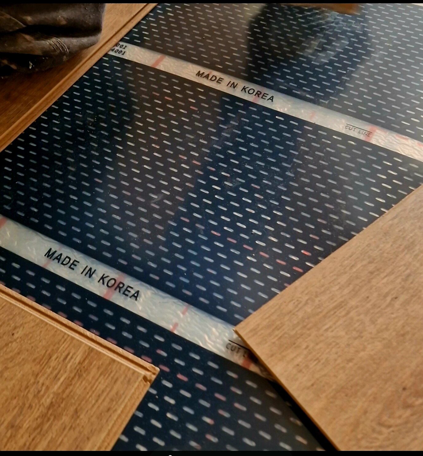 Infracrvena grijaća folija za laminat 140 W/m² – širina 50 cm